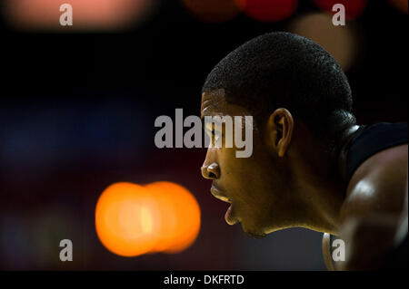 Jul 13, 2009 - Las Vegas, Nevada, Stati Uniti d'America - JASON THOMPSON attende frr-buttare colpi per essere preso durante il lunedì sera i Sacramento Kings Milwaukee Bucks gioco in Las Vegas, Nevada. (Credito Immagine: © Jose Luis Villegas/Sacramento Bee/ZUMA Premere) Restrizioni: * USA Tabloid diritti * Foto Stock