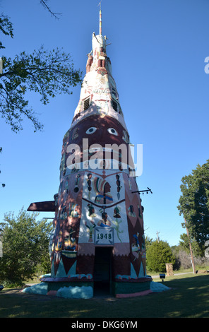 Mondi più grande del Totem Pole a Ed Galloway il Totem Pole Park Foyil, Oklahoma Foto Stock