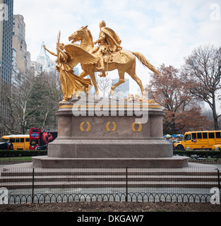 La statua equestre del generale William Tecumseh Sherman è visto dopo il suo ri-doratura Foto Stock