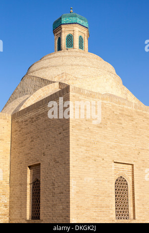 Cupola di Toqi Sarrofon, noto anche come Toki Sarrafon, City Gate e cambiavalute dome di trading, Bukhara, Uzbekistan Foto Stock