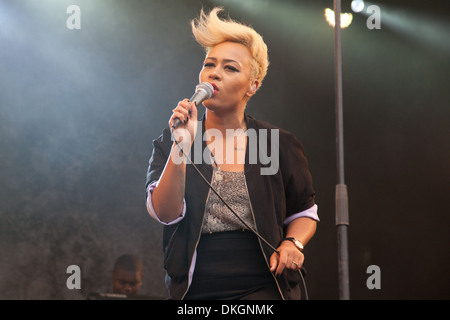 Emeli Sande, Torcia olimpica Foto Stock