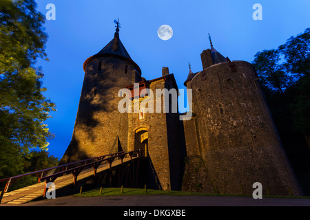 Castell Coch (Castello Coch) (Il Castello Rosso), Tongwynlais, Cardiff, Galles, Regno Unito, Europa Foto Stock