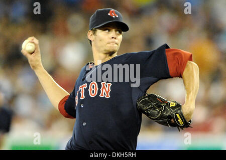 Luglio 17, 2009 - Toronto, Ontario, Canada - 17 Luglio 2009: Boston Red Sox a partire lanciatore Clay Buchholz (61) è visto beccheggio durante la MLB partita giocata tra il Toronto Blue Jays e dei Boston Red Sox presso il Rogers Centre in Toronto, ON *****solo uso editoriale* (credito Immagine: © Adrian Gauthier/Southcreek globale/ZUMApress.com) Foto Stock