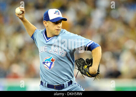 Luglio 17, 2009 - Toronto, Ontario, Canada - 17 Luglio 2009: Toronto Blue Jays relief pitcher Shawn Camp (57) è visto beccheggio durante la MLB partita giocata tra il Toronto Blue Jays e dei Boston Red Sox presso il Rogers Centre in Toronto, ON *****solo uso editoriale* (credito Immagine: © Adrian Gauthier/Southcreek globale/ZUMApress.com) Foto Stock