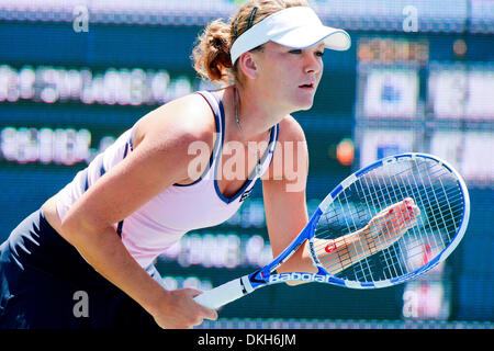 27 luglio 2009 - Stanford, in California, Stati Uniti d'America - 27 Luglio 2009: Sorana Cirstea ROU) contro Agnieszka RADWANSKA (POL), non mostrato nel primo round play durante la banca del West Classic, Sony Ericsson WTA Tour, donne torneo di tennis presso la famiglia Taube Tennis Stadium di Stanford in California (Credito Immagine: © Konsta Goumenidis/Southcreek globale/ZUMApress.com) Foto Stock