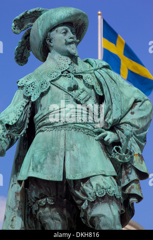 Statua di bronzo del fondatore della città Gustav Adolf, Gustav Adolfs Torg, Göteborg, Svezia, Scandinavia, Europa Foto Stock