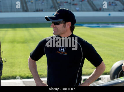 Conquest Racing guida Alex Tagliani prima il turno di qualificazione a Bombardier Learjet 550k al Texas Motor Speedway di Fort Worth, Texas. (Credito Immagine: © Albert Pena/Southcreek globale/ZUMApress.com) Foto Stock