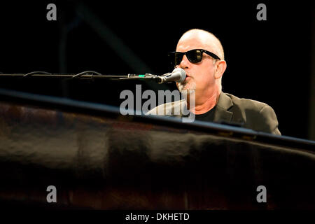 Billy Joel di eseguire durante la Elton John & Billy Joel Face 2 Face Tour presso il Citizens Bank Park di Philadelphia, PA. (Credito Immagine: © Chris Szagola/Southcreek globale/ZUMApress.com) Foto Stock