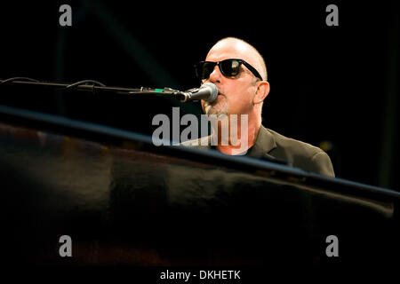 Billy Joel di eseguire durante la Elton John & Billy Joel Face 2 Face Tour presso il Citizens Bank Park di Philadelphia, PA. (Credito Immagine: © Chris Szagola/Southcreek globale/ZUMApress.com) Foto Stock