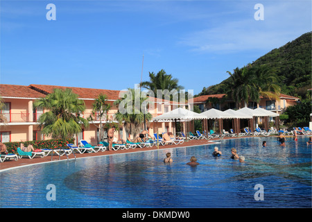 Piscina al Breezes Resort, Playa Jibacoa, Mayabeque provincia, Cuba, il Mare dei Caraibi e America centrale Foto Stock