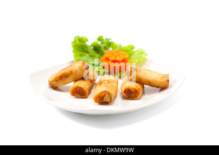 Fritte spring roll isolare su sfondo bianco Foto Stock