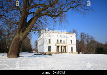 A Jenischhaus Jenisch Park in inverno, Amburgo, Germania, Europa Foto Stock