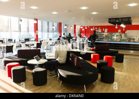 Il cafe refettorio mensa per Llanbadarn campus, Aberystwyth University , Wales UK Foto Stock