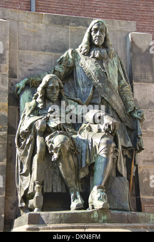Un monumento di fratelli Johan e Cornelio Witt a Dordrecht, Paesi Bassi Foto Stock