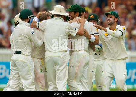 Adelaide, Australia del Sud. 8 Dic 2013. AUSTRALIA - Azione dal 2° Ceneri Test match giocato ad Adelaide Oval. Credito: Lo sport europeo Agenzia fotografica/Alamy Live News Foto Stock