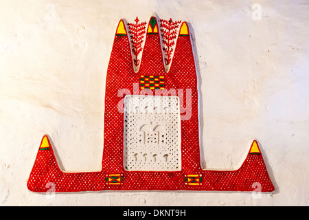 Libia, Ghadames. All'interno di una casa Berber, un tradizionale emblema artistico. Foto Stock