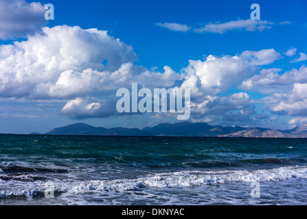 Kalymnos isola vista da Mastichari, Kos, Grecia Foto Stock
