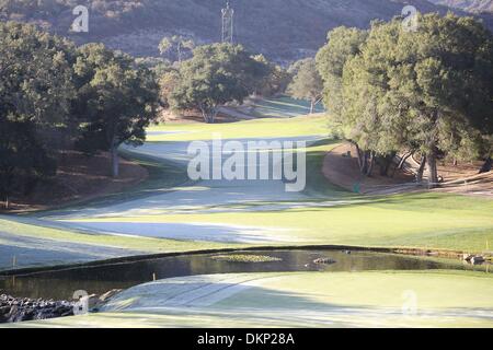 Dicembre 5, 2013 - Thousand Oaks, California, Stati Uniti - 12/05/13 Thousand Oaks, CA: Frost ritardi il primo round del 2013 Northwestern reciproca sfida mondiale, beneficiando di Tiger Woods Foundation. (Credito Immagine: © Michael Zito/eclipse/ZUMAPRESS.com) Foto Stock