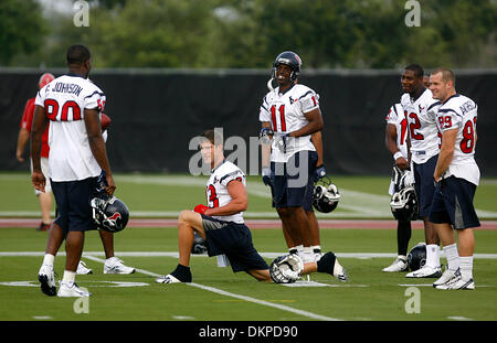 Luglio 31, 2009 - Houston, Texas, Stati Uniti d'America - 31 Luglio 2009: Texans ampia ricevitori benvenuti seguire WR Andre Johnson durante il team della prima giornata di training camp tenuto presso i Texans training facility a Houston, TX. (Credito Immagine: © Southcreek globale/ZUMApress.com) Foto Stock