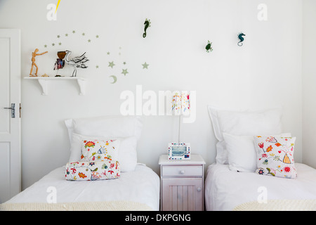 Decorazioni a parete in camera da letto per i bambini Foto Stock