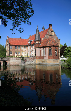 Il castello di Huelshoff, un castello moated, Havixbeck vicino a Muenster, Muensterland, Renania settentrionale-Vestfalia, Germania Foto Stock