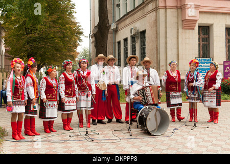 Giorno di indipendenza (2 settembre) festeggiamenti in Tiraspol, capitale della Transnistria. Foto Stock