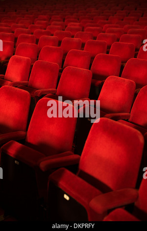 Posti vuoti nel teatro auditorium Foto Stock