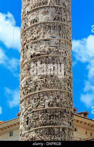Colonna di Marco Aurelio (193), Piazza Colonna, Roma, Italia Foto Stock