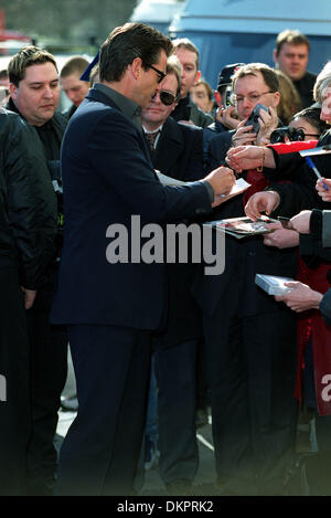 PIERCE BROSNAN.EMPIRE FILM AWARDS.18/02/2000.W57G19A Foto Stock