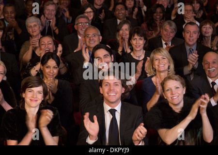 Applausi del pubblico del teatro Foto Stock