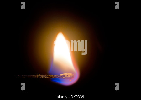 Luce, Kindle, masterizzare, dettaglio, individualmente, incendi, fiamma, candelette, calore, close-up, match, calore, caldo Foto Stock