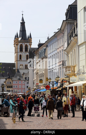 Trier Hauptmarkt St Gangolf mercato principale Foto Stock