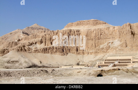 Vista panoramica di Deir el-Bahri in Egitto Foto Stock