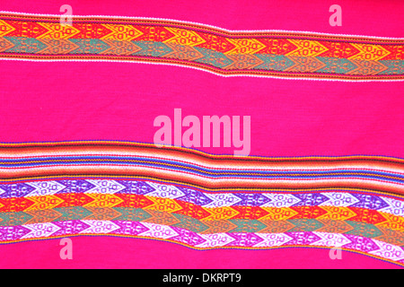 Sud Americana fatta a mano in tessuto colorato con schemi tradizionali & design, Lima, Perù. Foto Stock