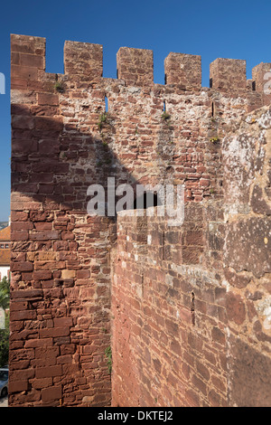 Il castello di Silves, Algarve, PORTOGALLO Foto Stock