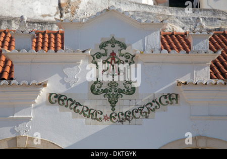 Centrale di Electrica in piastrelle su quello che ora è il Samora Barros galleria d'arte. Albufeira Foto Stock