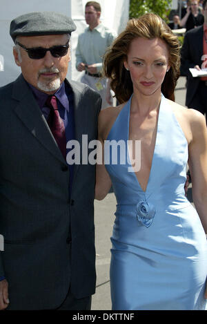 DENNIS HOPPER & VICTORIA.attore e mia moglie.S, USA.La spiaggia di Santa Monica, Los ANGELE.23/03/2002.LA1479 Foto Stock