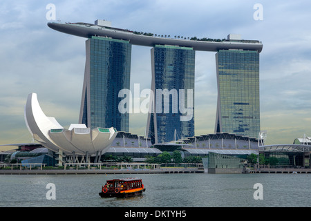 Il Marina Bay Sands (2006-2010 Moshe Safdie Aedes), Singapore Foto Stock