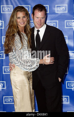 BROOKE SHIELDS & CHRIS HENCHY.attrice & marito.ANGELES.KODAK Theatre, Hollywood, LOS.10/07/2002.LAB5863. Foto Stock