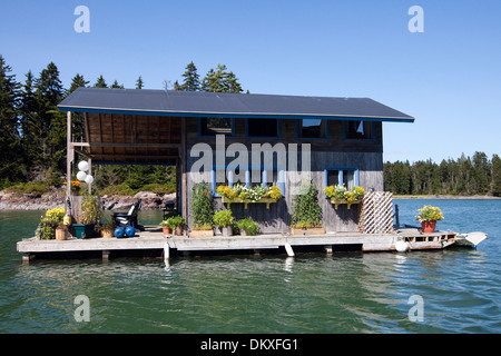 Adorabile casa galleggiante, Perry Creek, Vinalhaven, Maine Foto Stock