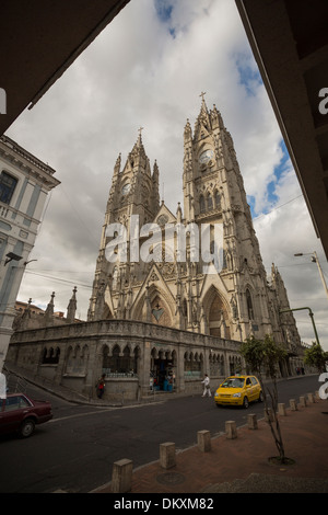 Basilica del Voto Nacional - Quito, Ecuador Foto Stock