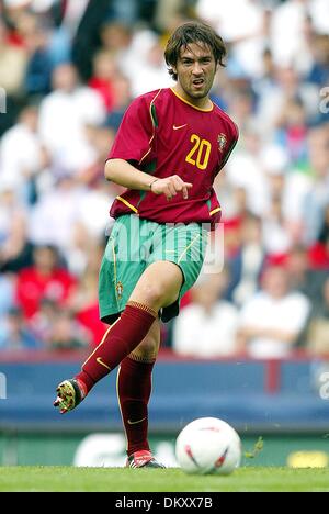 HUGO VIANA.PORTOGALLO & Newcastle United FC.Villa Park, Birmingham, ENGLAN. V PORTOGALLO.07/09/2002.DIB7184.K47873.WORLD CUP 2006 ANTEPRIMA Foto Stock