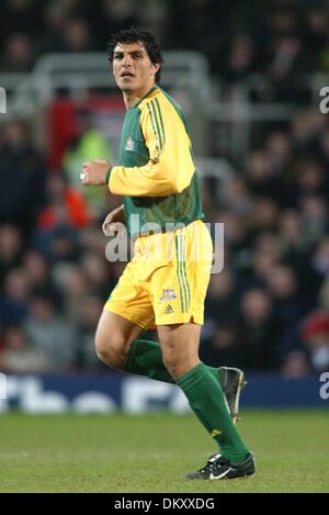 Apr. 19, 1942 - INGHILTERRA V AUSTRALIA - JOHN ALOISI.AUSTRALIA.UPTON PARK, LONDRA, INGHILTERRA.ENGLAND V AUSTRALIA.12/02/2003.DIC11503.K47872.WORLD CUP PREWIEW 2006.(Immagine di credito: © Globo foto/ZUMAPRESS.com) Foto Stock