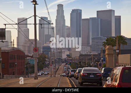 Los Angeles skyline dal primo ponte stradale, CALIFORNIA, STATI UNITI D'AMERICA Foto Stock
