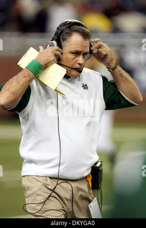 Dic. 26, 2009 - Detroit, Michigan, Stati Uniti - 26 dicembre 2009: Marshall head coach Rick Minter. Marshall ha sconfitto Ohio 21-17 in Little Caesars Pizza Bowl giocato al Ford Field di Detroit, Michigan. (Credito Immagine: © Alan Ashley/Southcreek globale/ZUMApress.com) Foto Stock