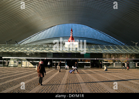 Ingresso principale della stazione ferroviaria di Liegi, in Belgio. Foto Stock