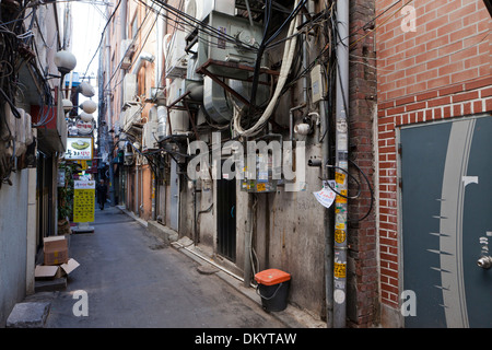 Tipico golmok (vicolo) - Seoul, Corea del Sud Foto Stock