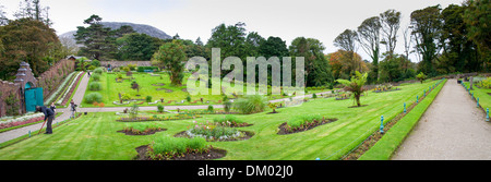 Giardino murato di Kylemore Abbey connemara County Galway Irlanda Foto Stock