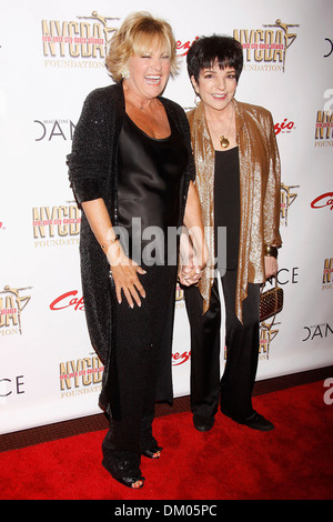 Lorna Luft e sua sorella Liza Minnelli a NYC Dance Alliance Foundation gala tenutosi presso la New York University - Gli arrivi di New York Foto Stock