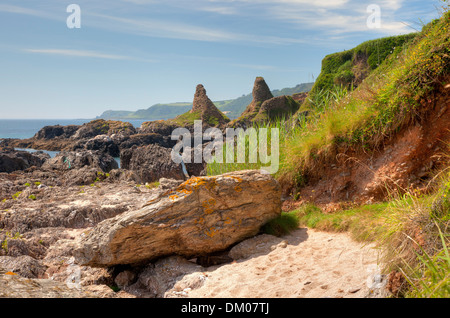 Interessanti formazioni rocciose a grande Mattiscombe sabbia, Devon, Inghilterra. Foto Stock